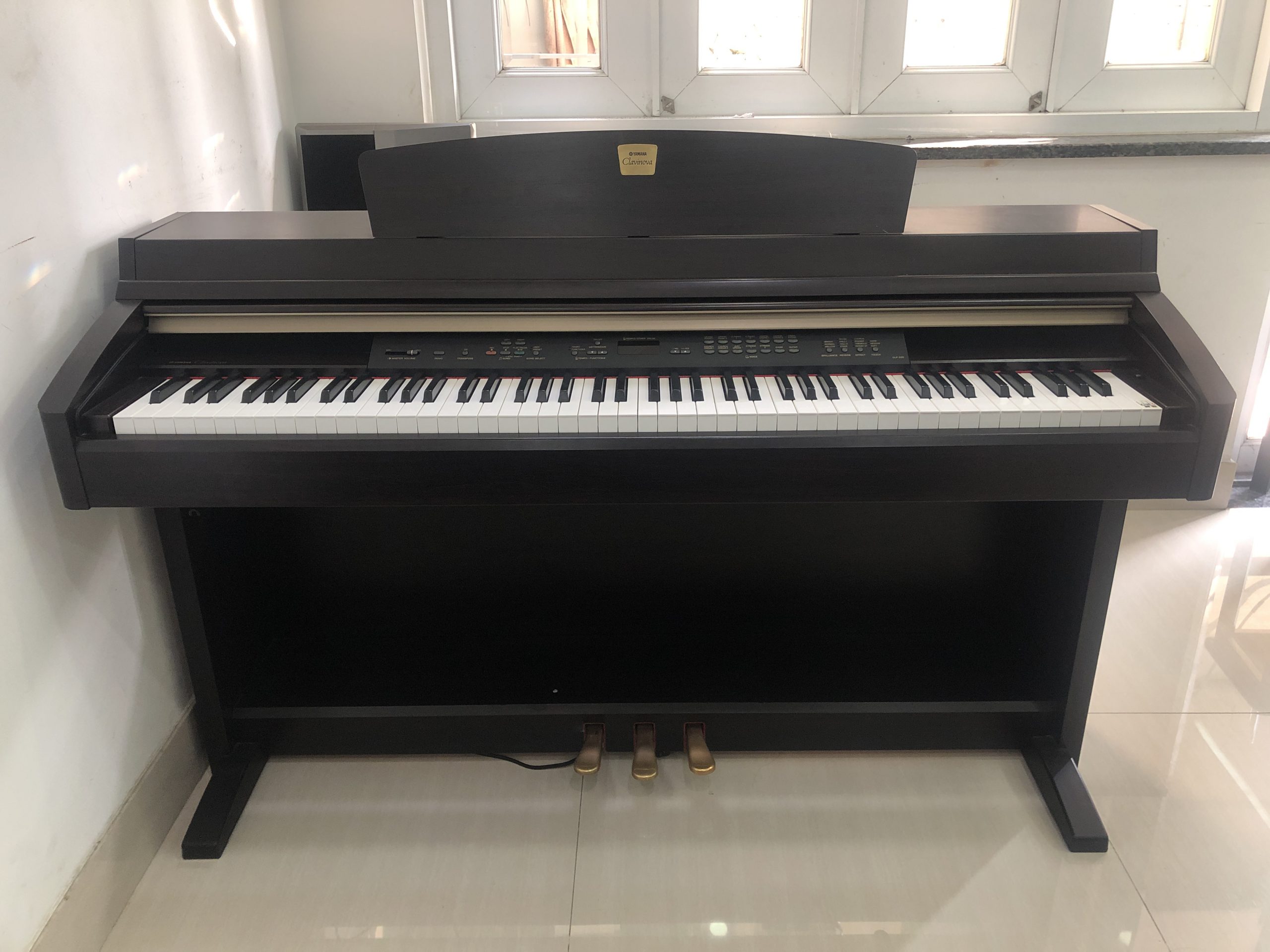 Piano Điện Cũ Yamaha CLP-230R